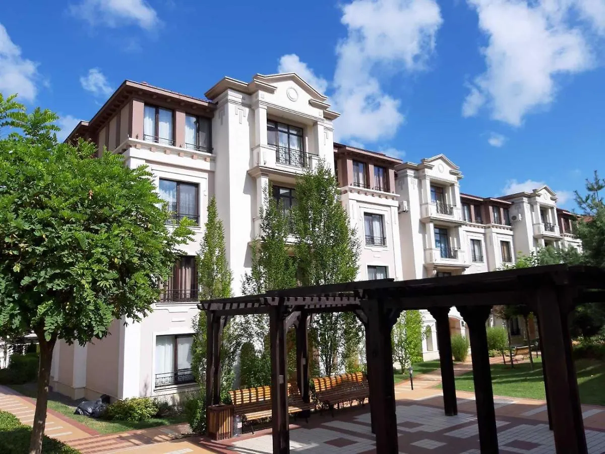 Green Life Private Apartments Созополь