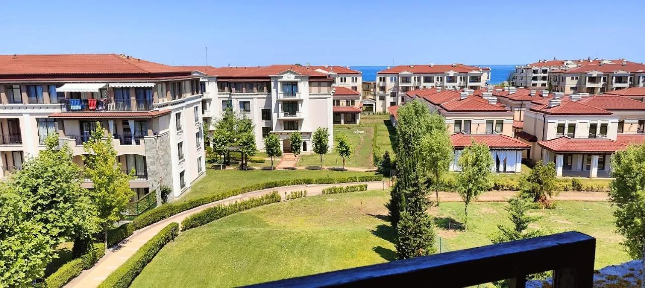 Green Life Private Apartments Созополь