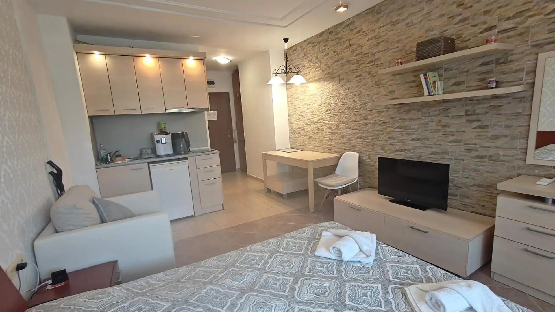 Green Life Private apartments Sozopol
