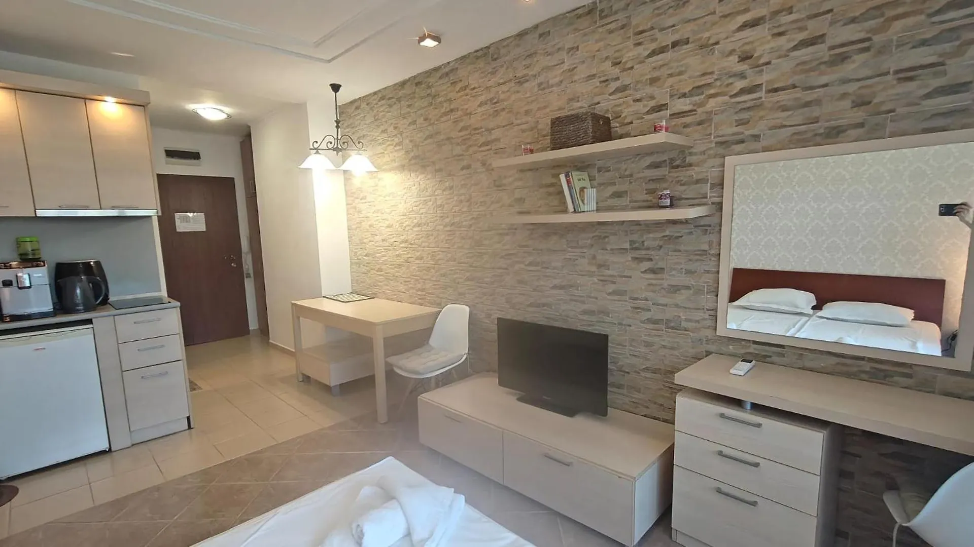 Green Life Private apartments Sozopol 0*,