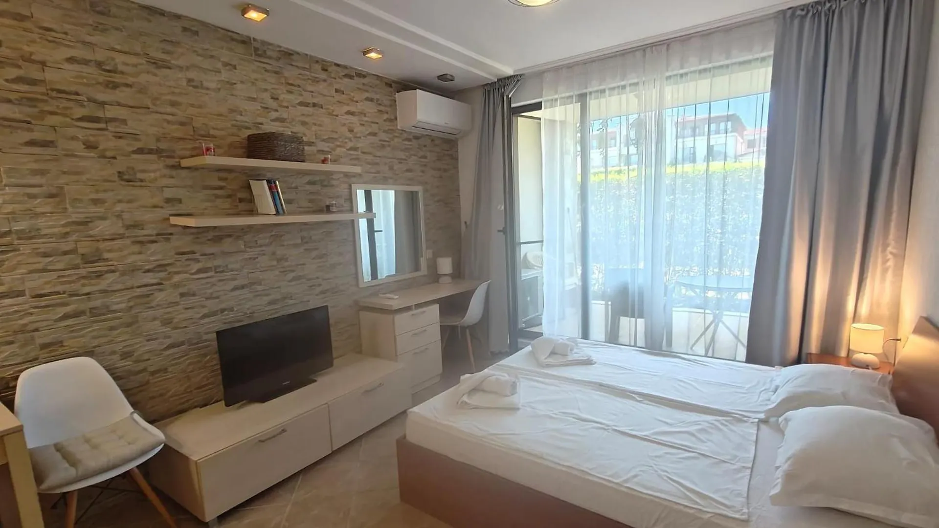 Green Life Private apartments Sozopol
