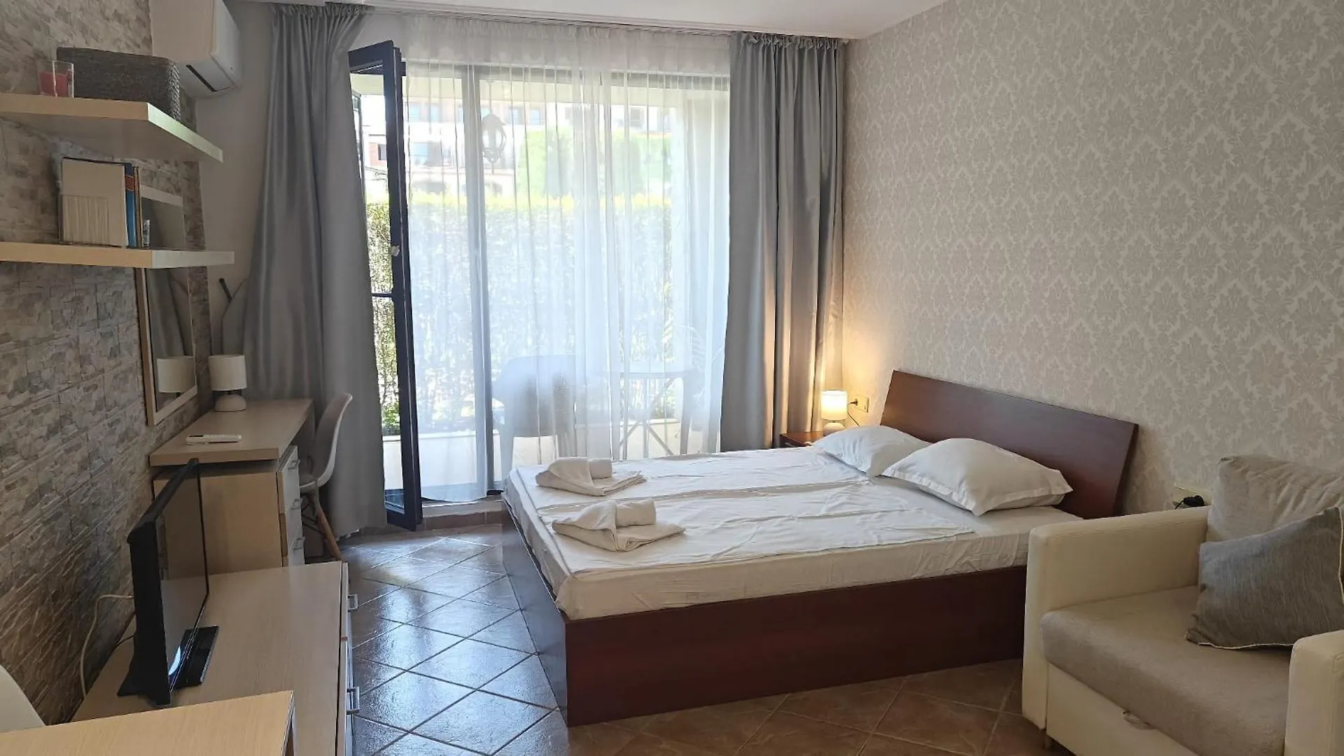 Green Life Private apartments Sozopol